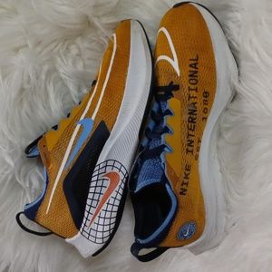 NIKE INTERNATIONAL ZOOM FLY 4 FLYKNIT ATHLETIC SHOES